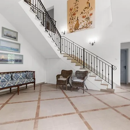 Villa Dramac And Country Estate *